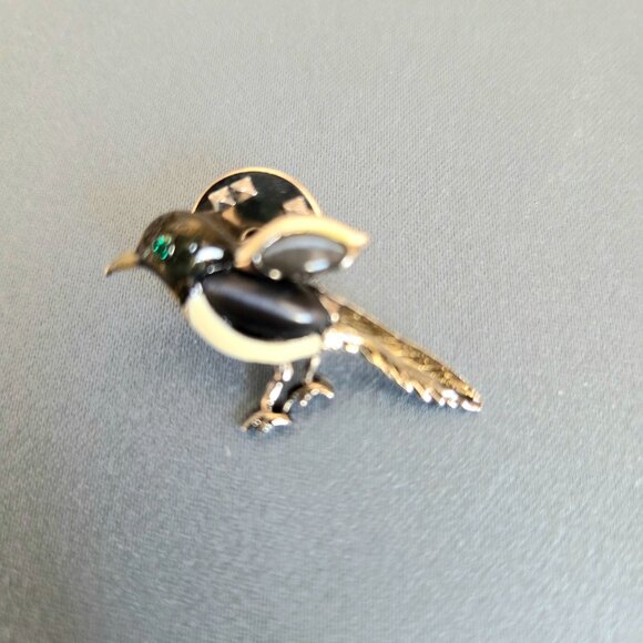 Magpie pin. Bird collection. - Picture 2 of 4